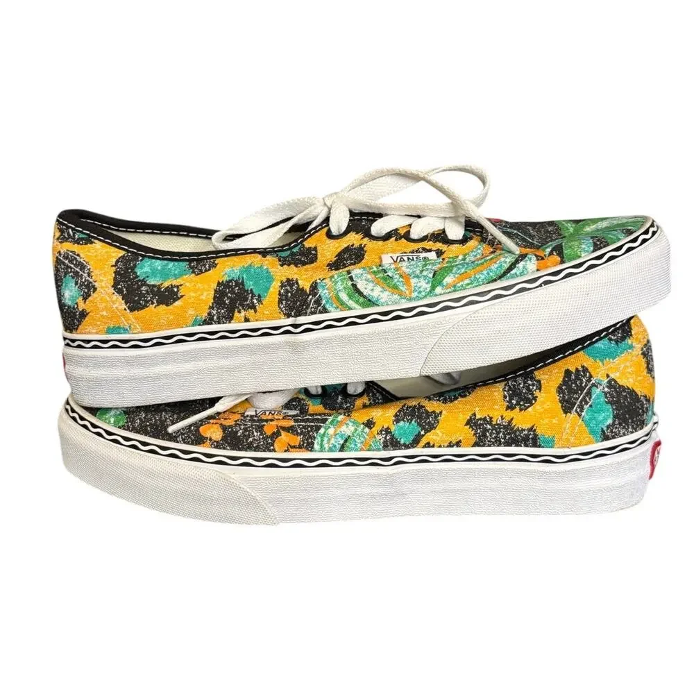 Limited Edition Vans X Crayola Skate Shoe Sneakers, Men Size 6, Women Size 7.5
